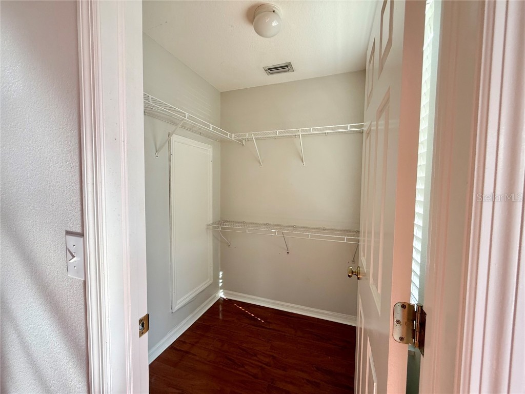 12298 Country White Circle Tampa FL 33635 TB8445982 image26