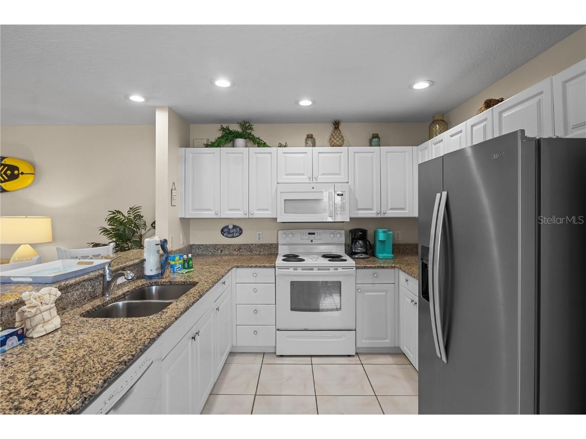 123 52nd Street #B Holmes Beach FL 34217 A4655829 image1