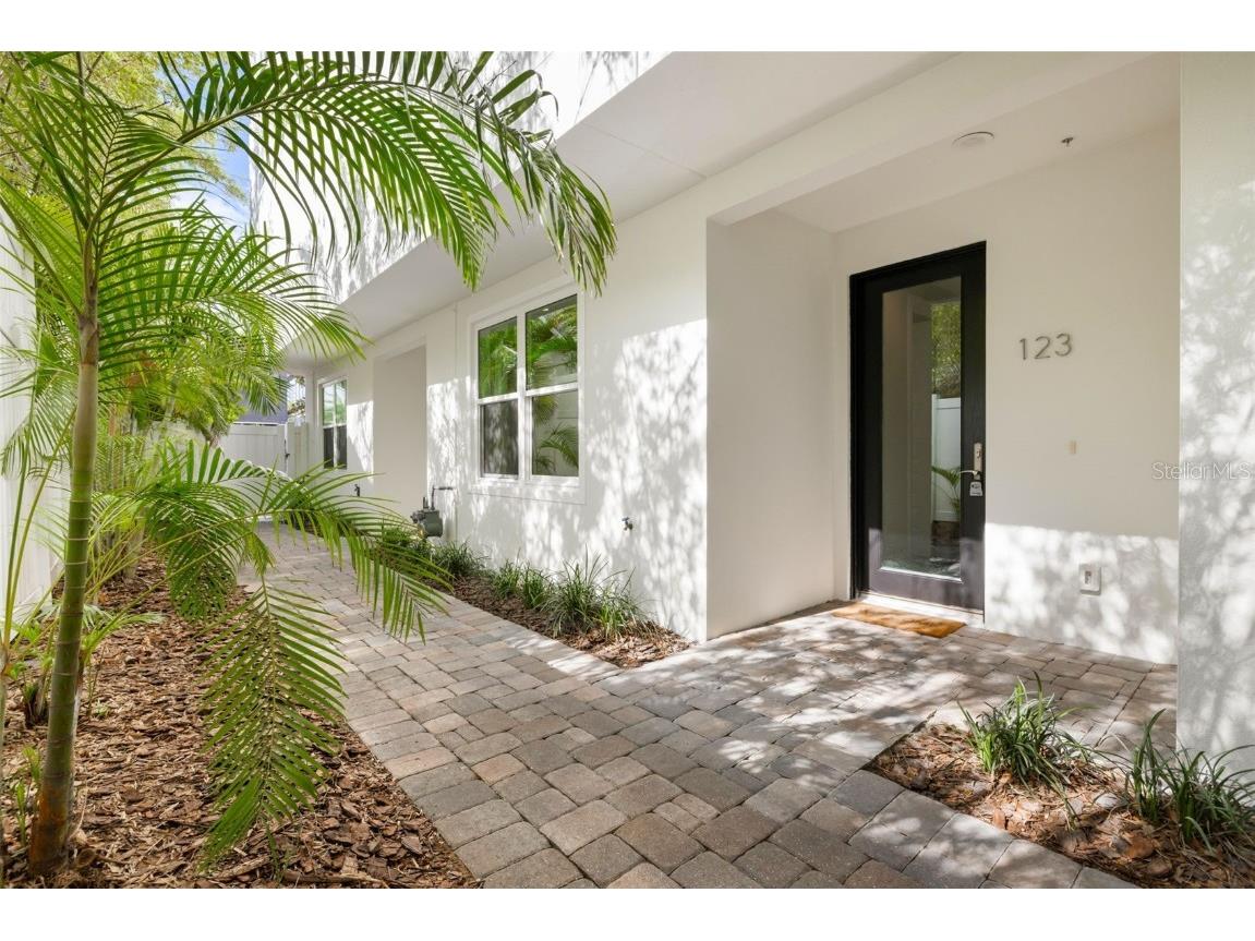 123 5th Avenue N Saint Petersburg FL 33701 TB8446848 image3