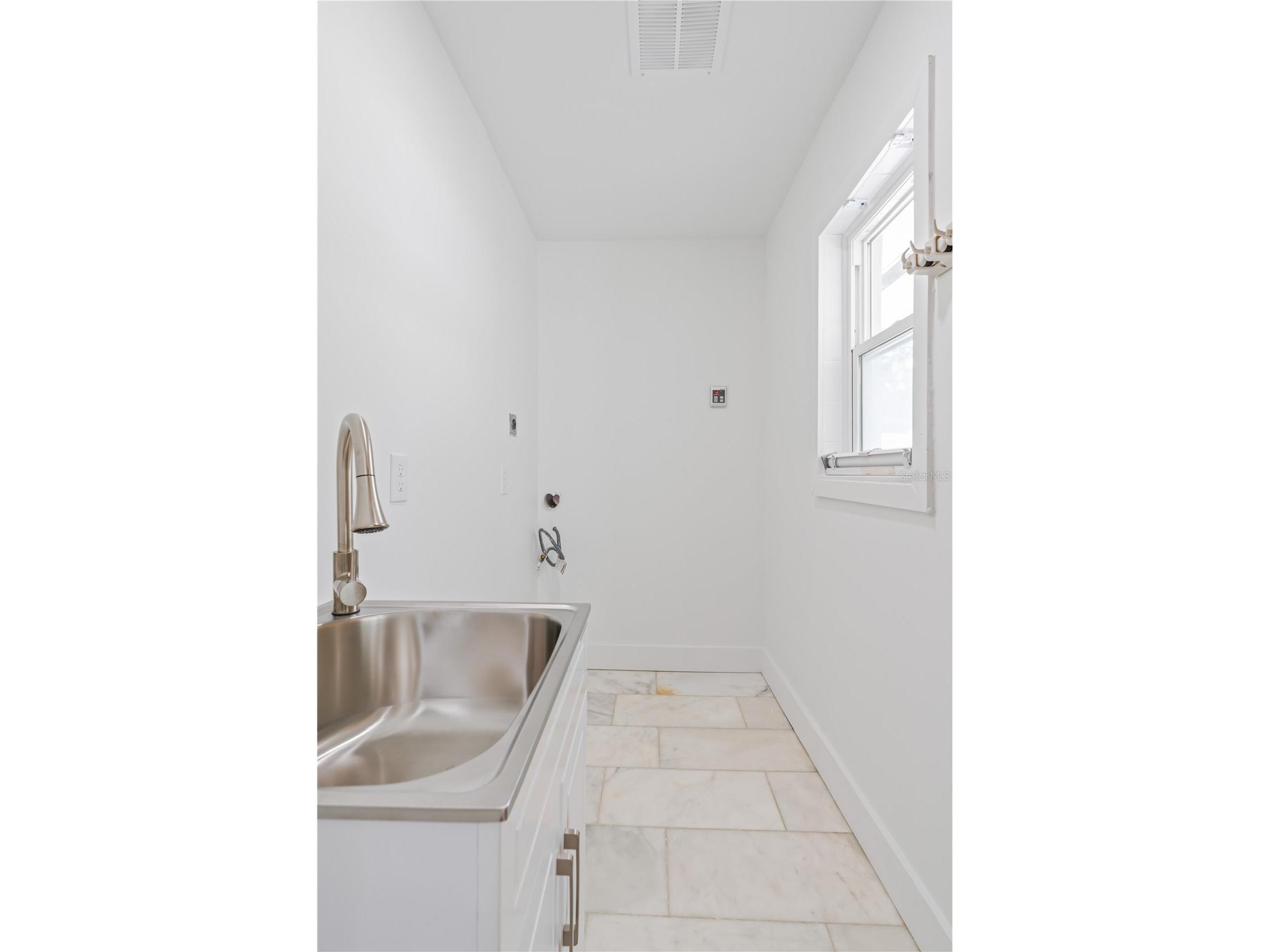 123 8th Street Belleair Beach FL 33786 TB8495031 image43
