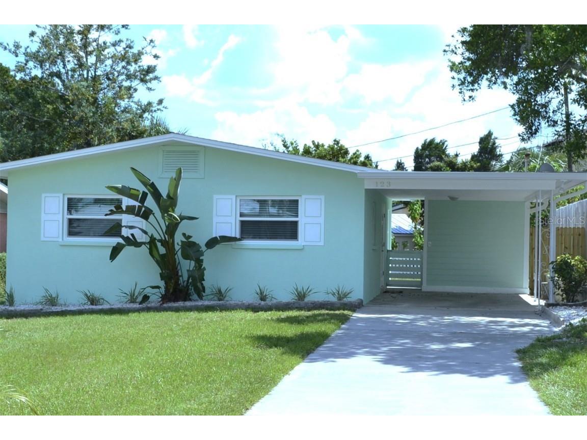 123 Florida Boulevard Crystal Beach FL 34681 U8239443 image1