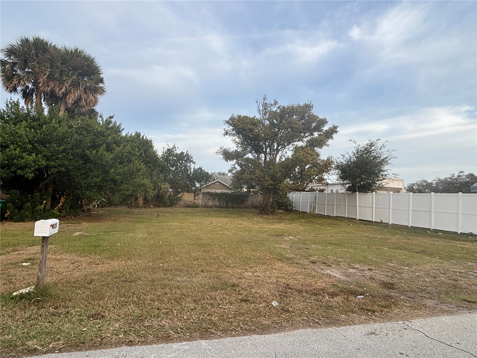 123 Highland Avenue Daytona Beach FL 32117 V4946637 image1