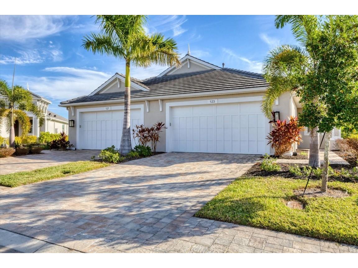 123 Okeeffe Circle Bradenton FL 34212 A4673588 image1