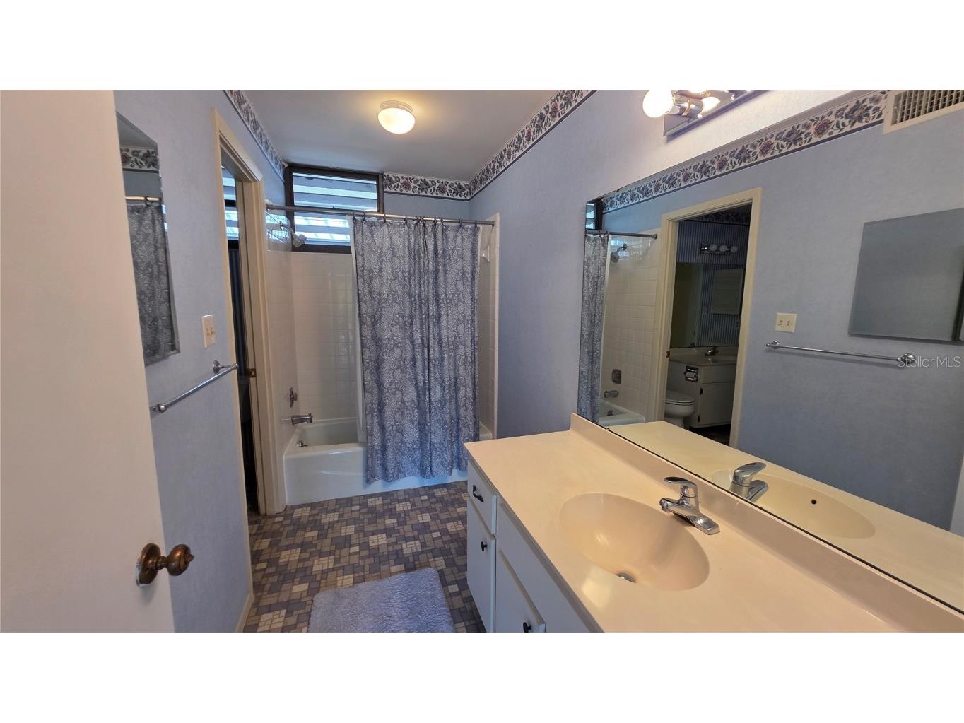 123 Pinehurst Drive Bradenton FL 34210 A4657922 image8