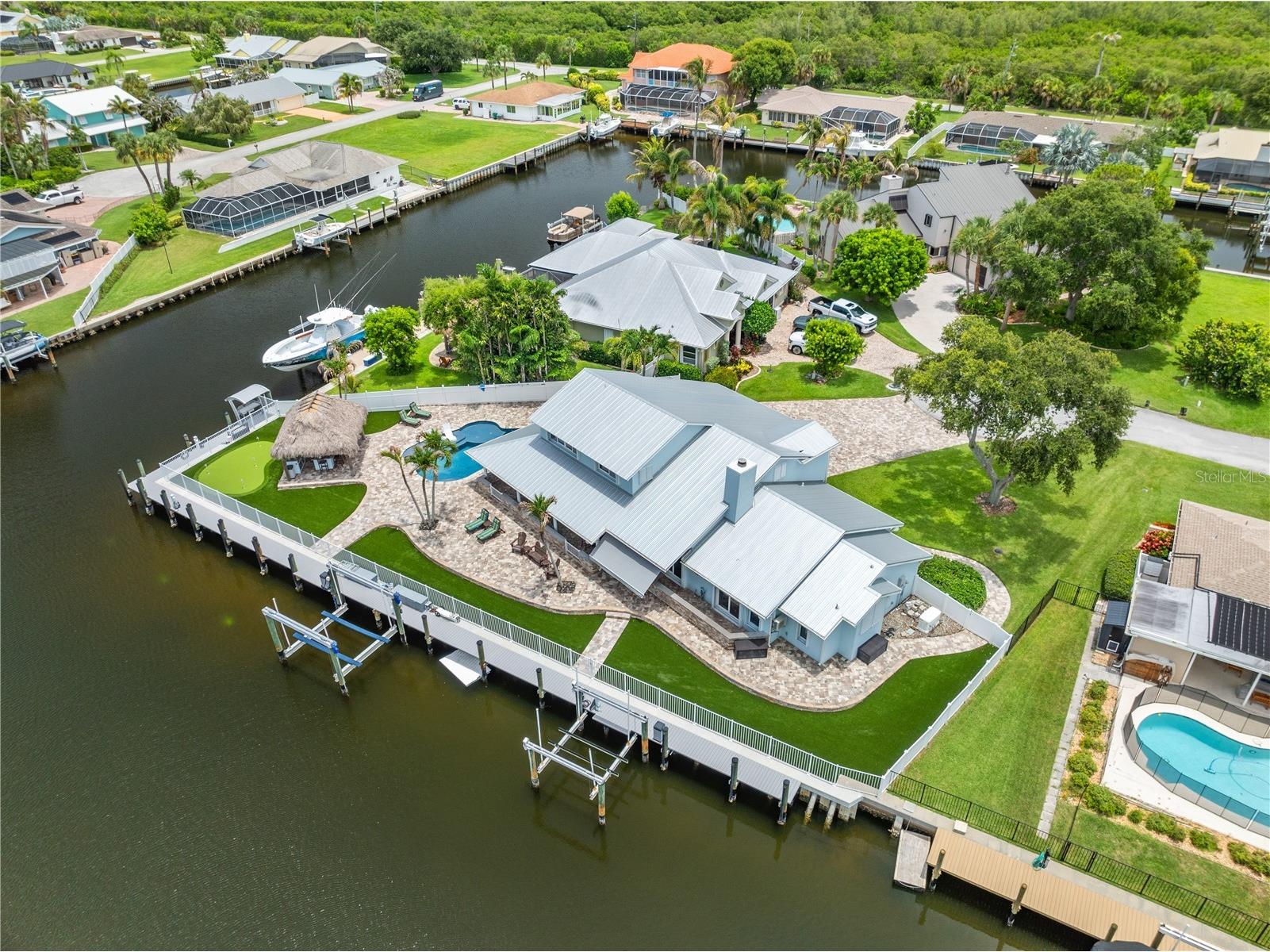 123 Queen Ann Court Hutchinson Island FL 34949 S5152718 image1