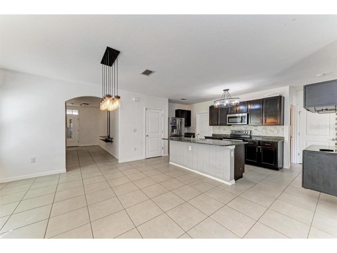 123 San Avellino Court Bradenton FL 34208 A4659704 image3