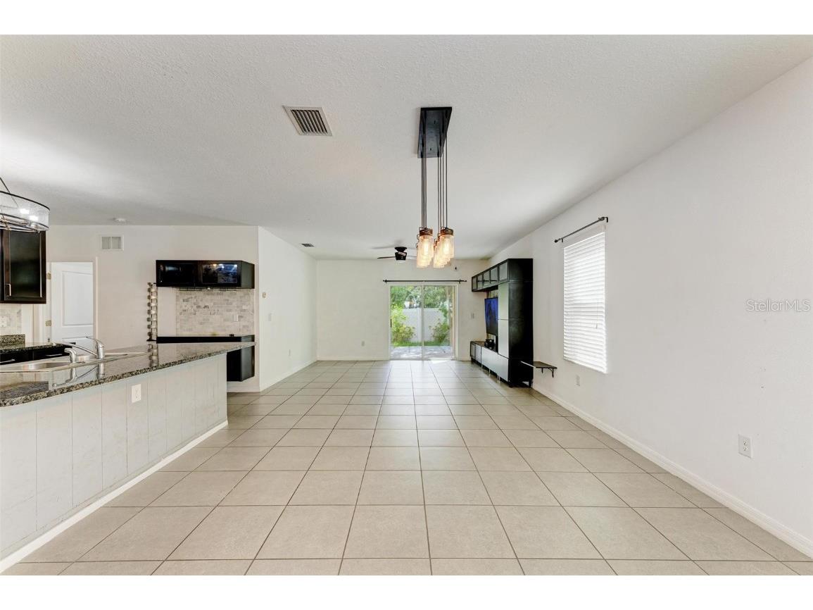 123 San Avellino Court Bradenton FL 34208 A4659704 image4