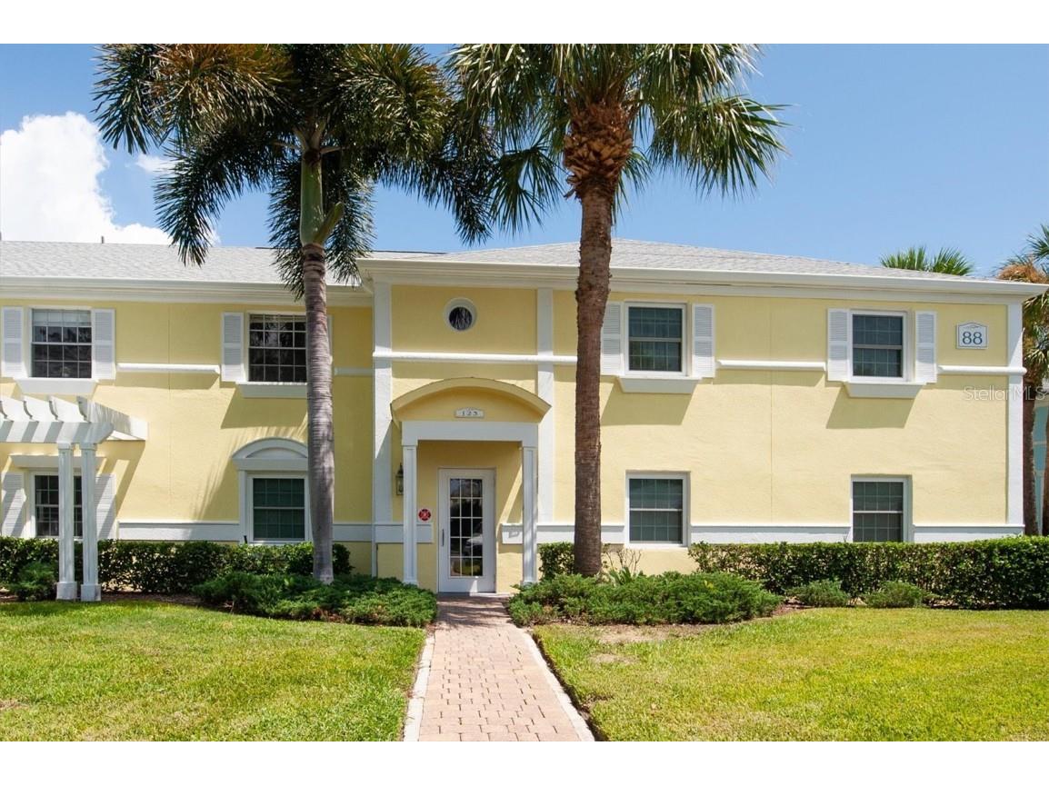 123 Seahorse Drive SE #C Saint Petersburg FL 33705 U8250975 image1