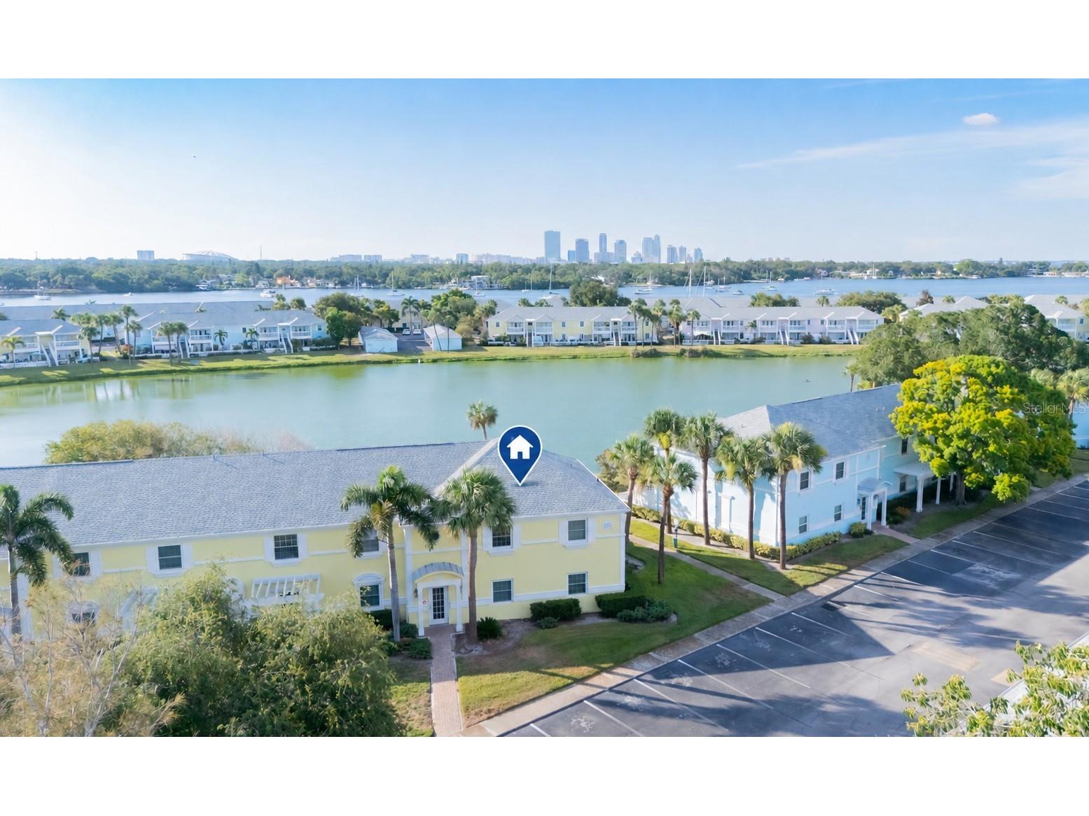 123 Seahorse Drive SE #D Saint Petersburg FL 33705 TB8525607 image1