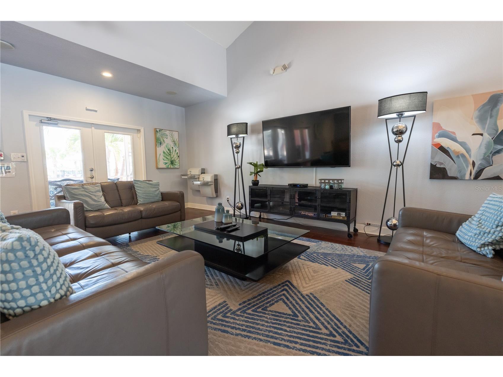 123 Seahorse Drive SE #D Saint Petersburg FL 33705 TB8525607 image15