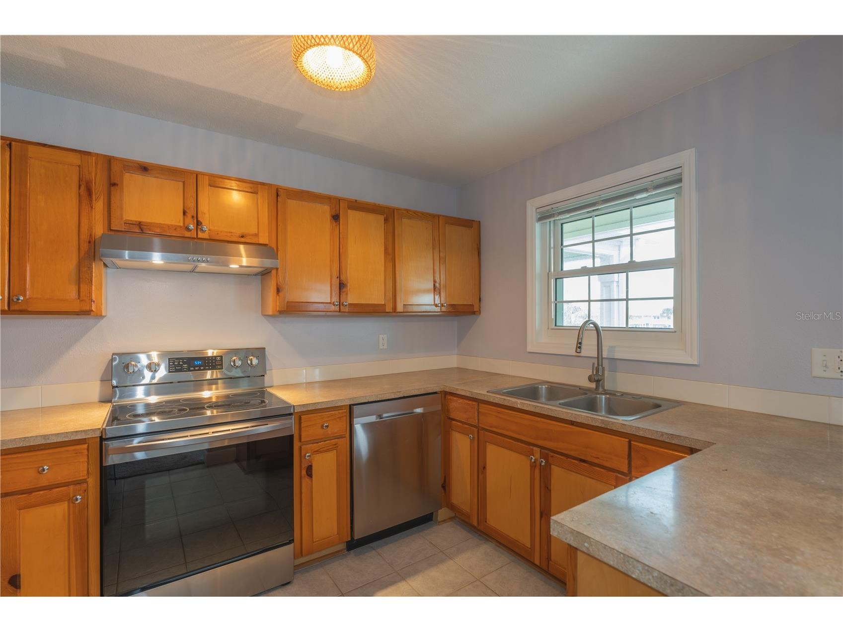 123 Seahorse Drive SE #D Saint Petersburg FL 33705 TB8525607 image2