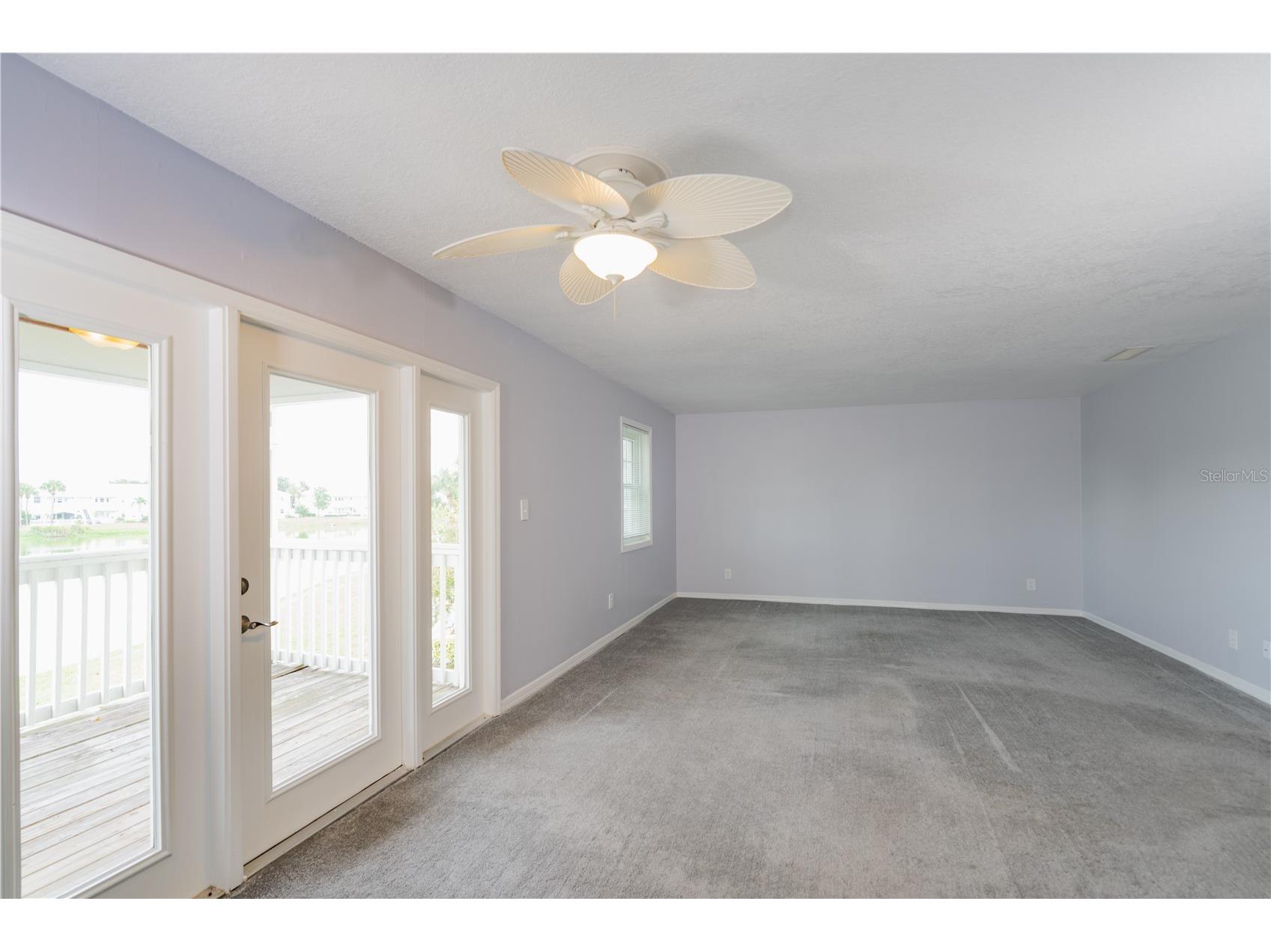 123 Seahorse Drive SE #D Saint Petersburg FL 33705 TB8525607 image4