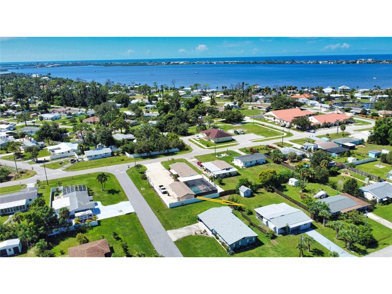 123 Virginia Court Englewood FL 34223 D6143814 image1