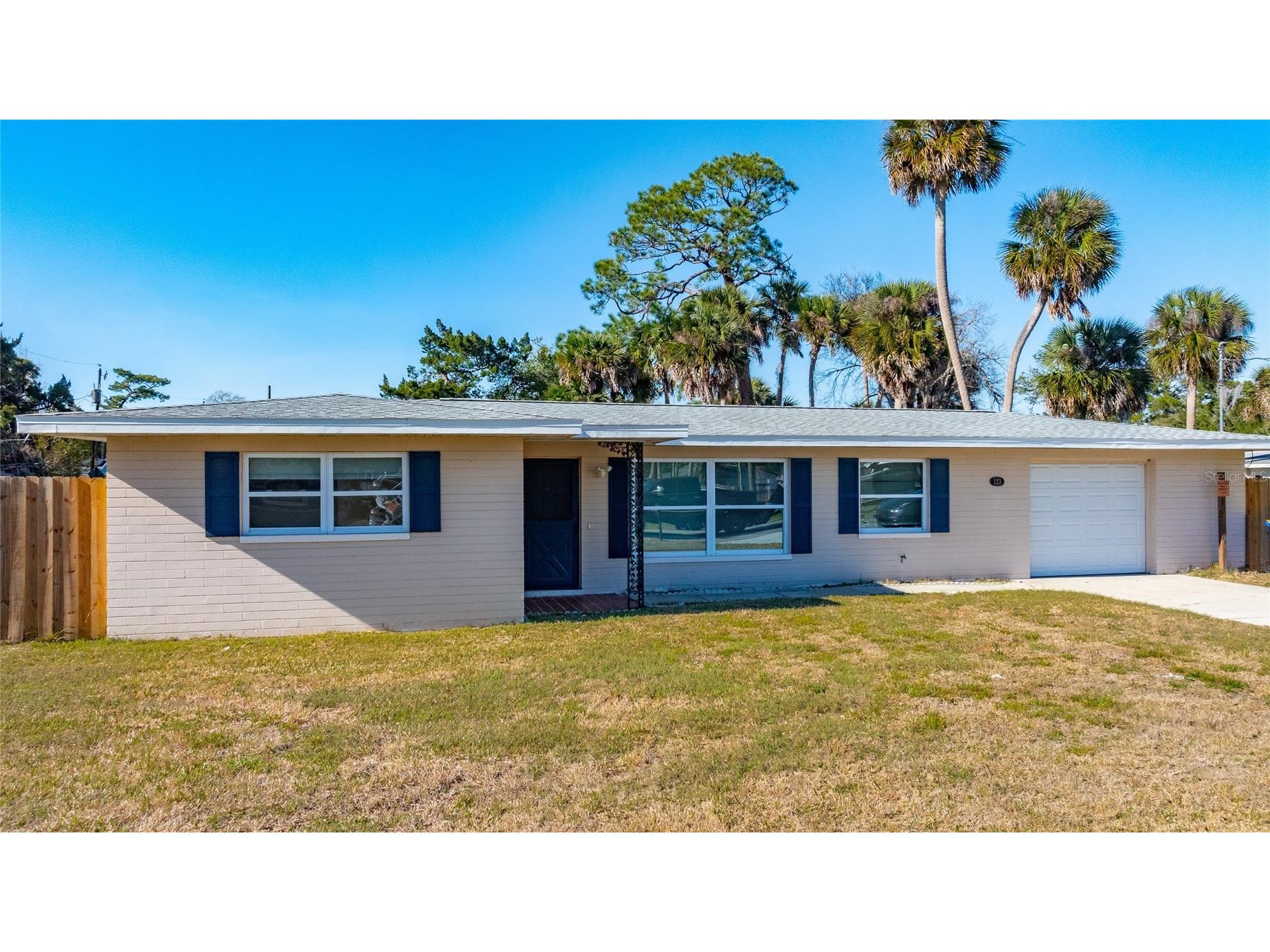 123 W Ocean Avenue Edgewater FL 32132 V4947527 image1