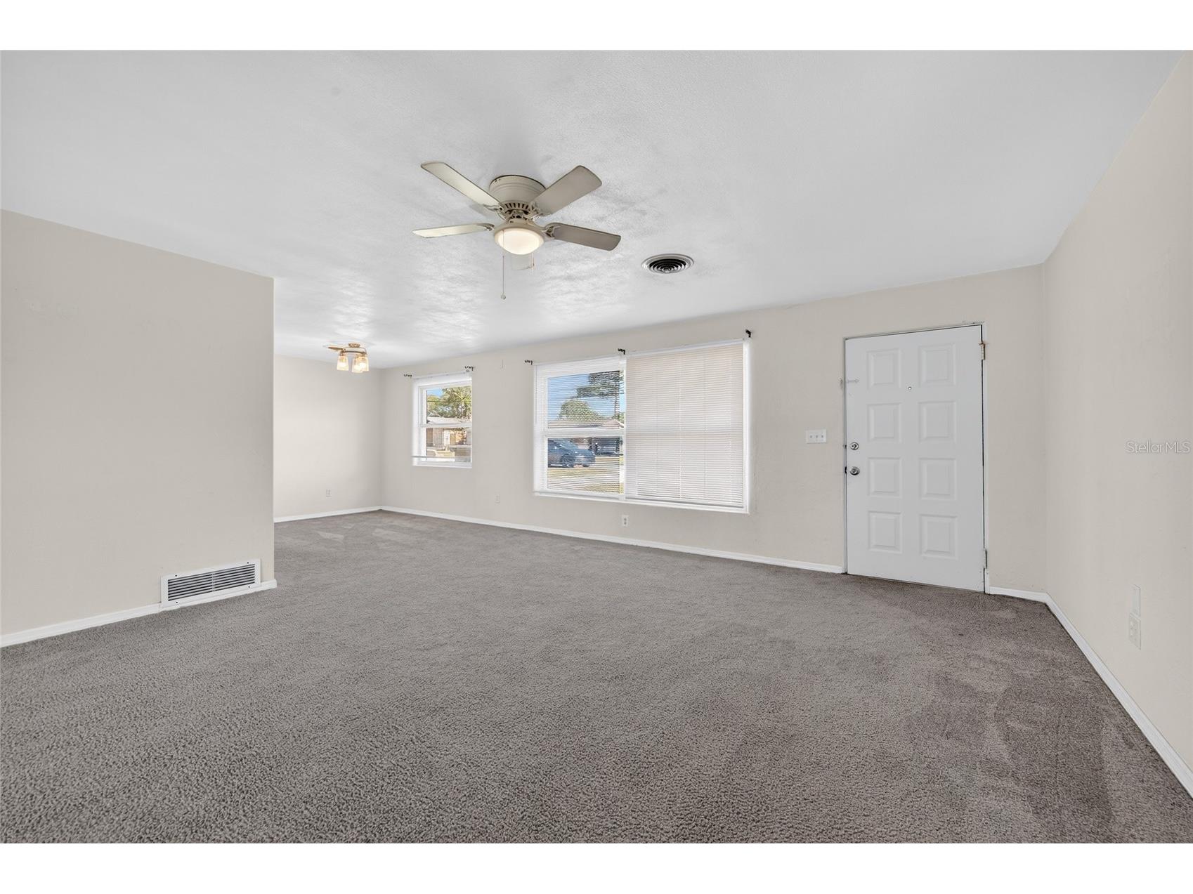 123 W Ocean Avenue Edgewater FL 32132 V4947527 image8