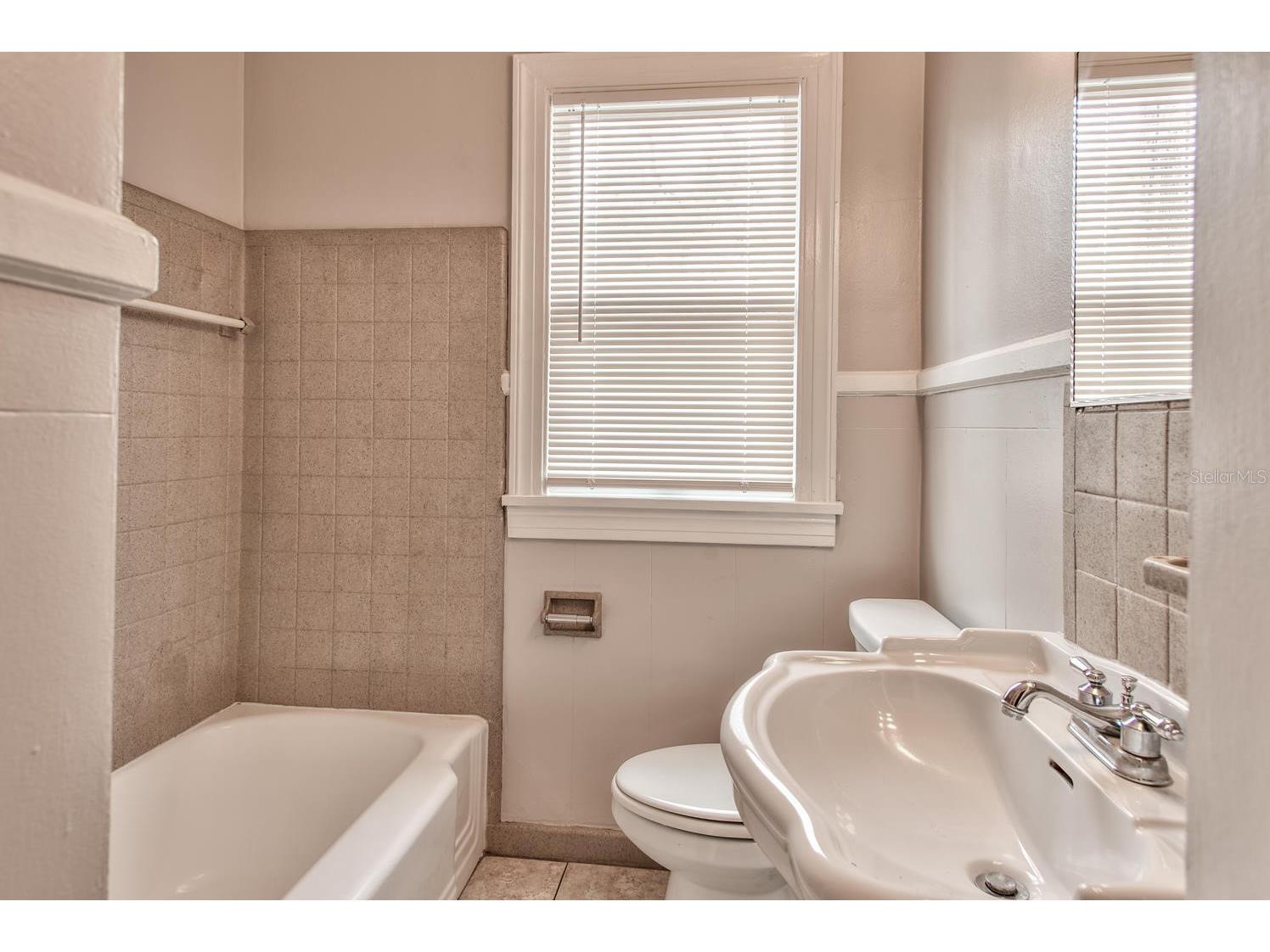 1230 27th Street N Saint Petersburg FL 33713 TB8514581 image16