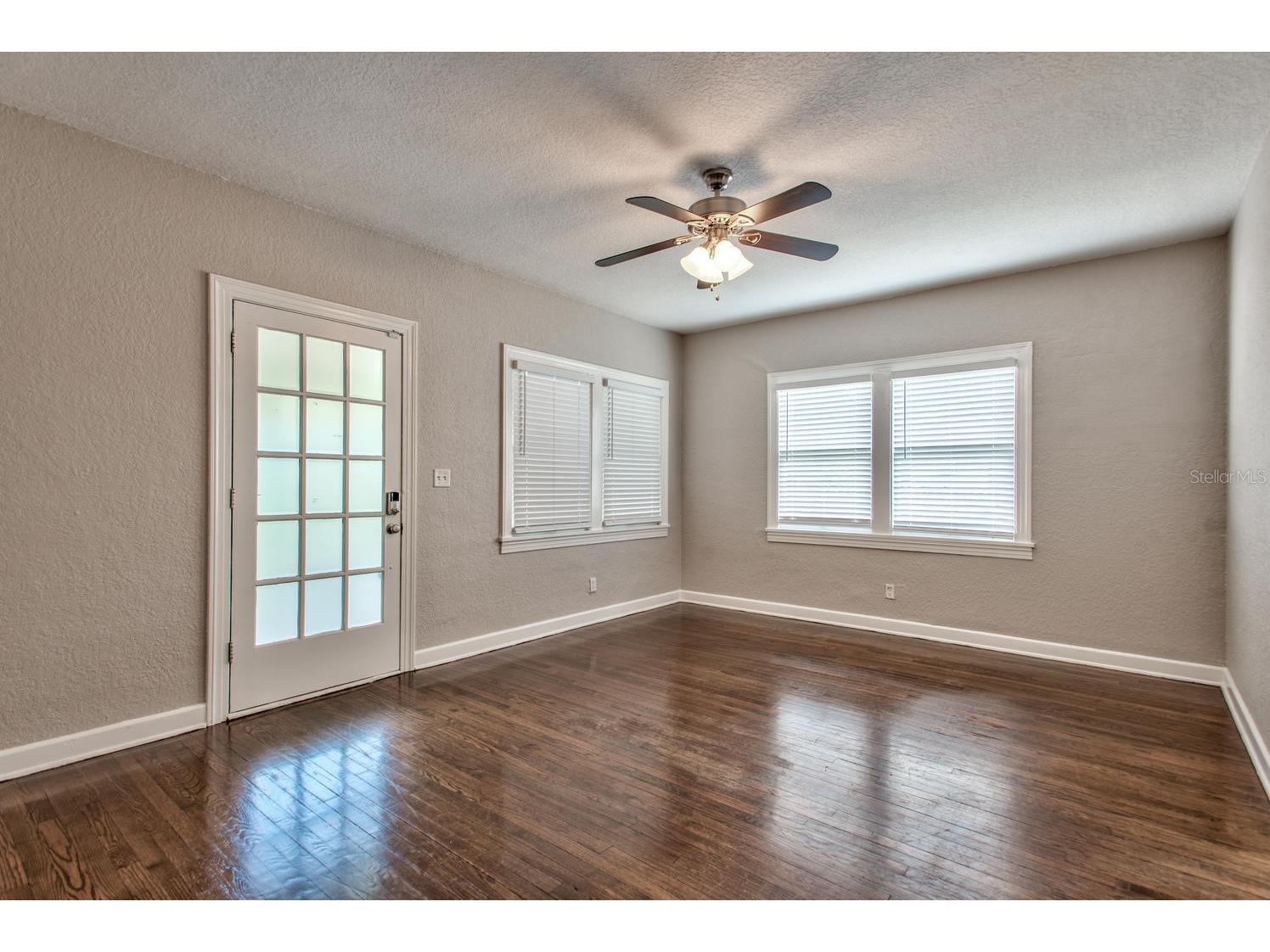 1230 27th Street N Saint Petersburg FL 33713 TB8514581 image5
