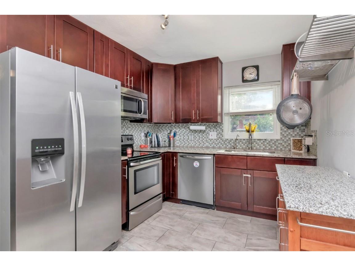 1230 32nd Street N Saint Petersburg FL 33713 TB8453495 image13