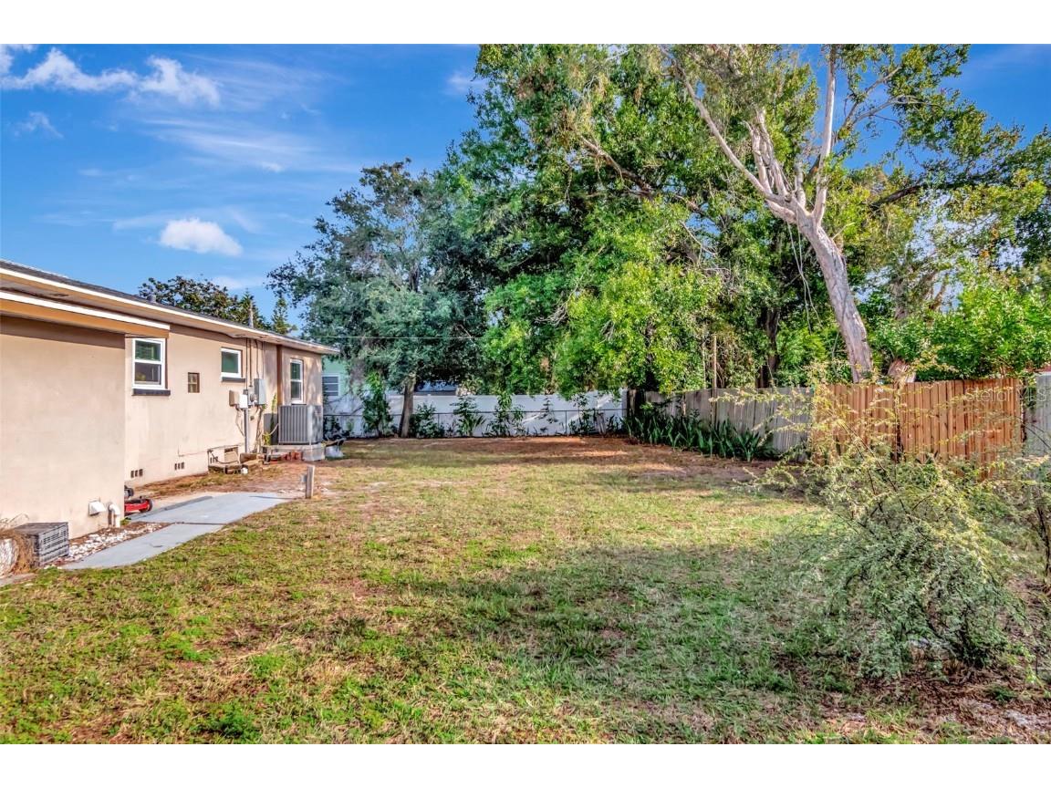 1230 32nd Street N Saint Petersburg FL 33713 TB8453495 image31