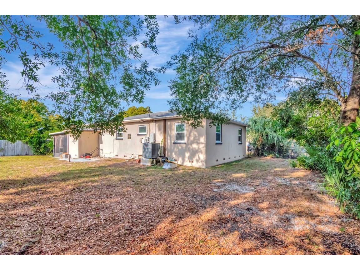 1230 32nd Street N Saint Petersburg FL 33713 TB8453495 image34