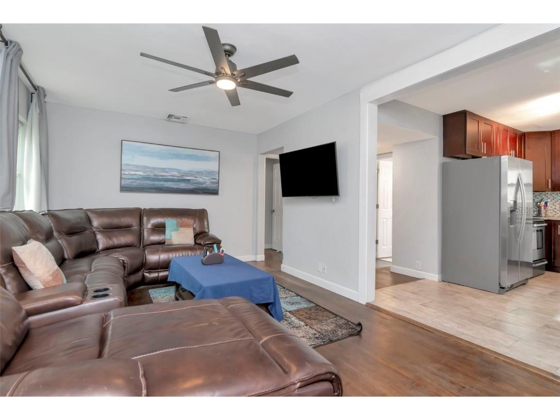 1230 32nd Street N Saint Petersburg FL 33713 TB8453495 image7