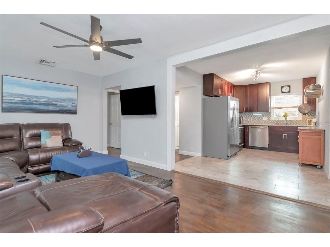 1230 32nd Street N Saint Petersburg FL 33713 TB8453495 image8