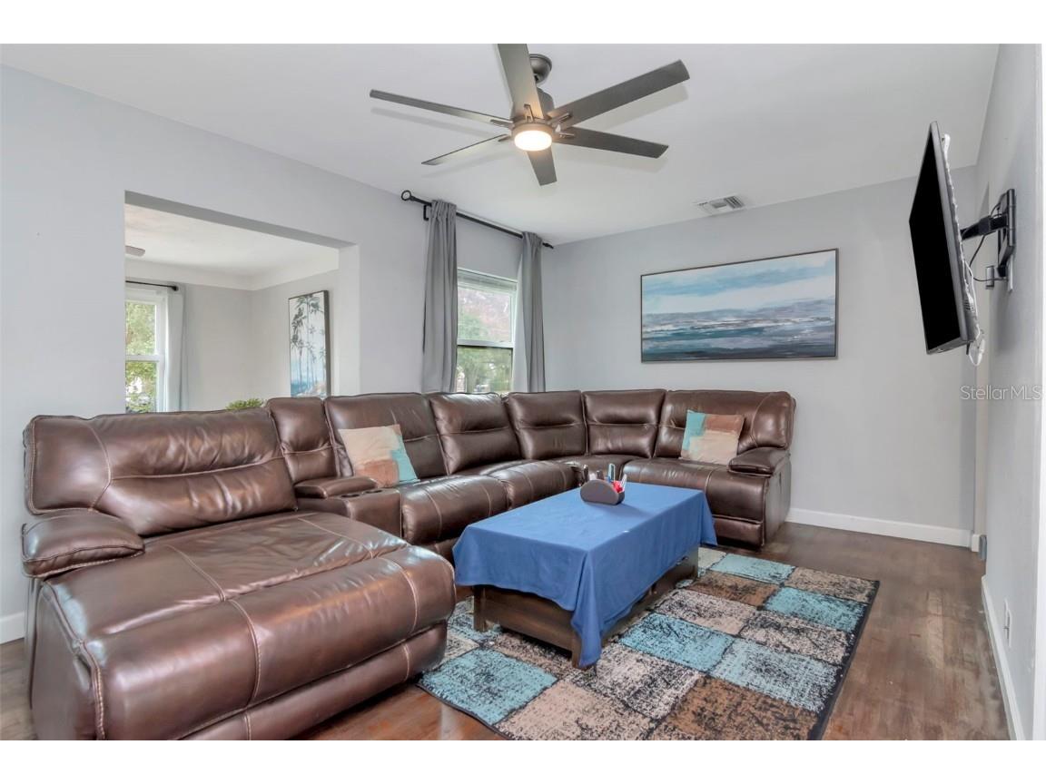 1230 32nd Street N Saint Petersburg FL 33713 TB8453495 image9