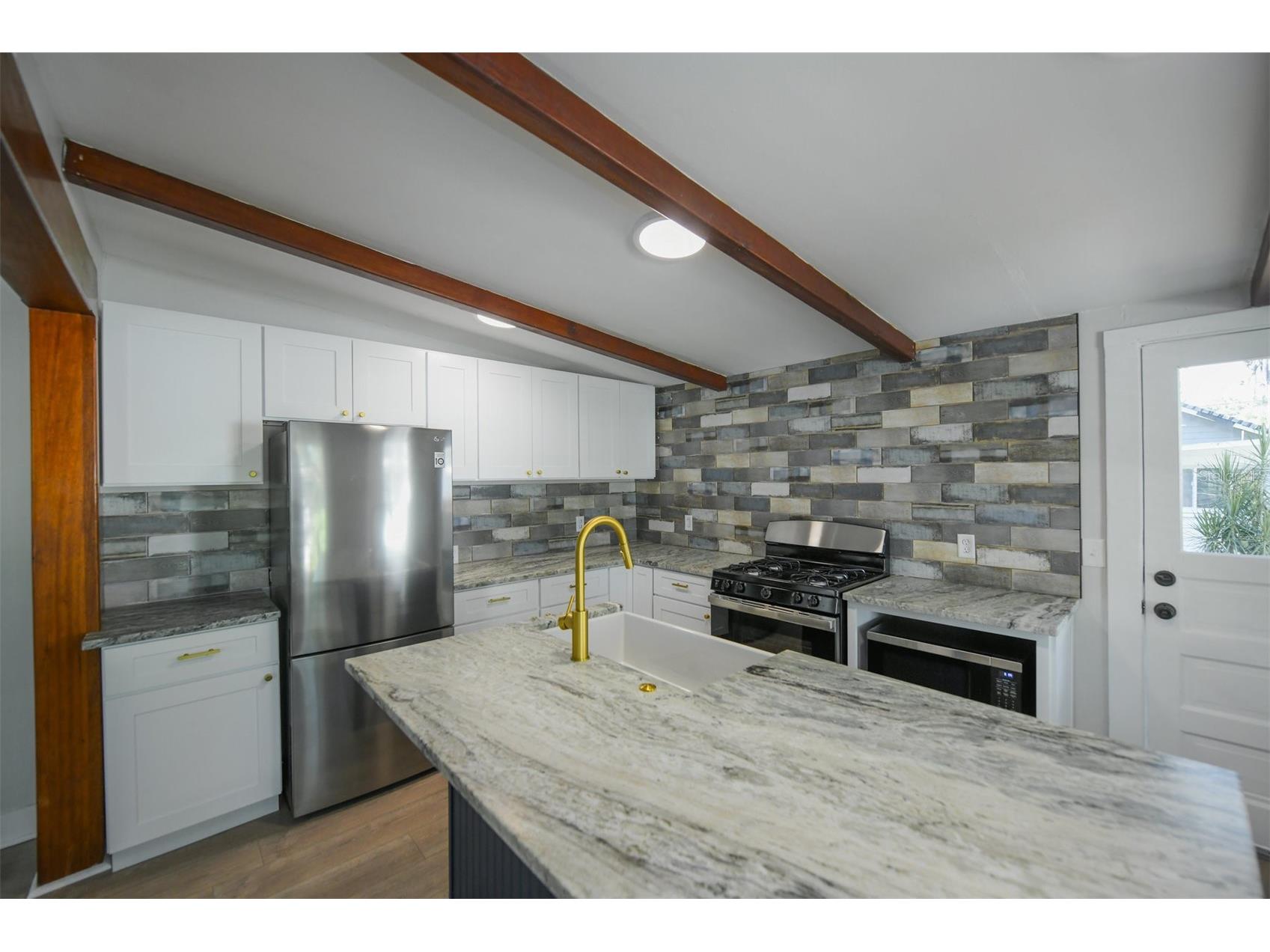 1230 35th Street Sarasota FL 34234 A4684626 image14