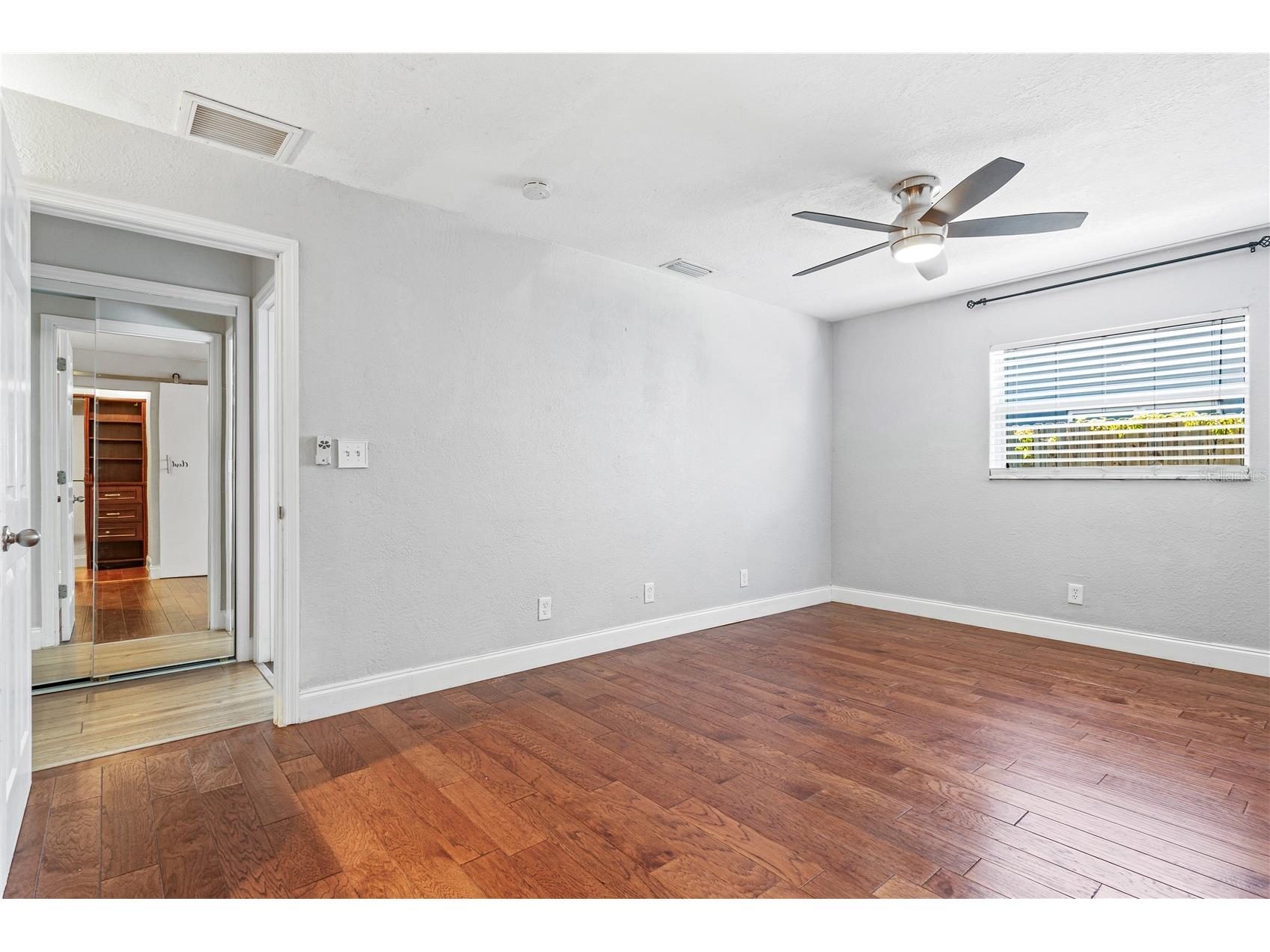 1230 70th Street N Saint Petersburg FL 33710 TB8523279 image13