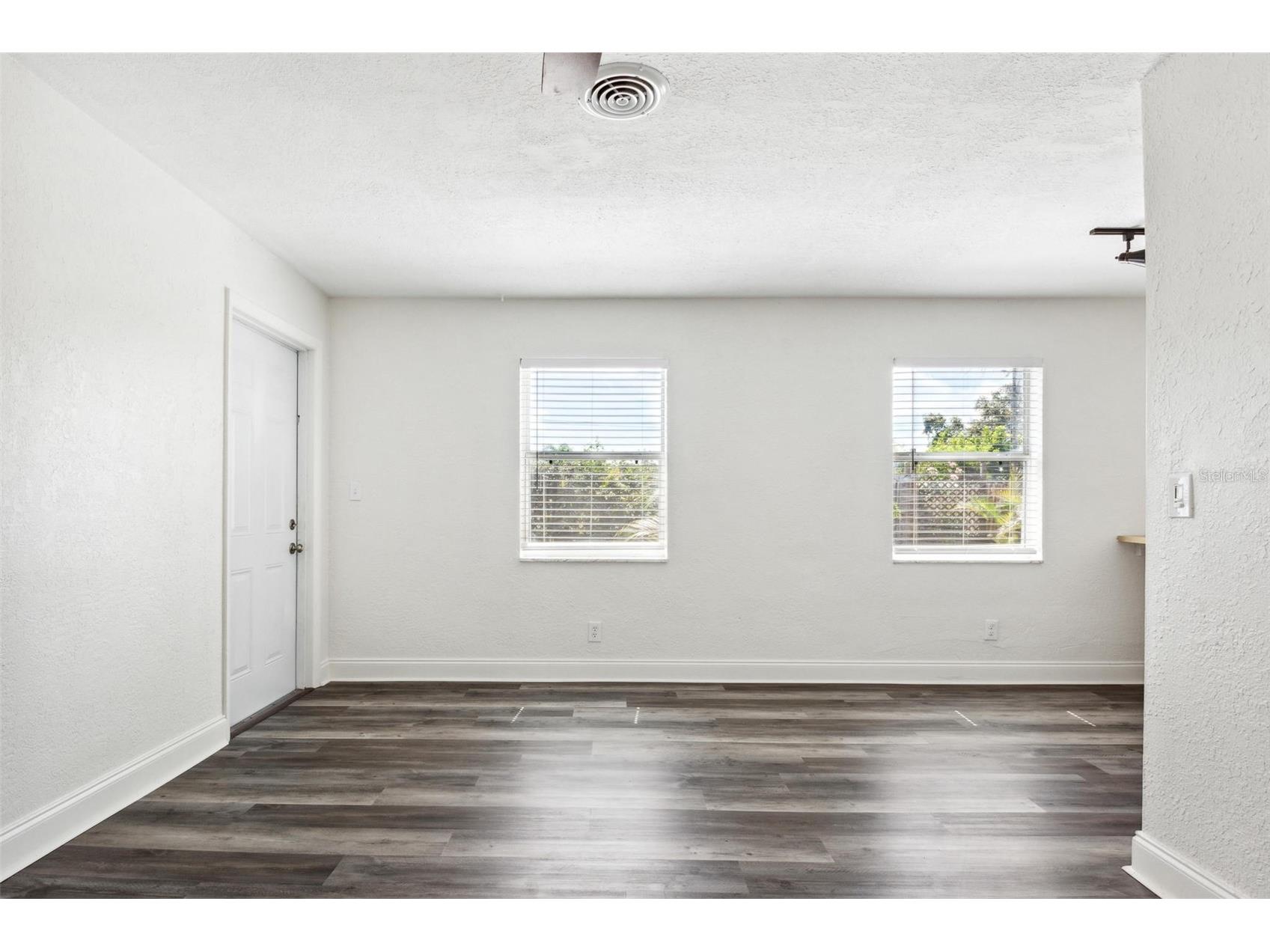 1230 70th Street N Saint Petersburg FL 33710 TB8523279 image18