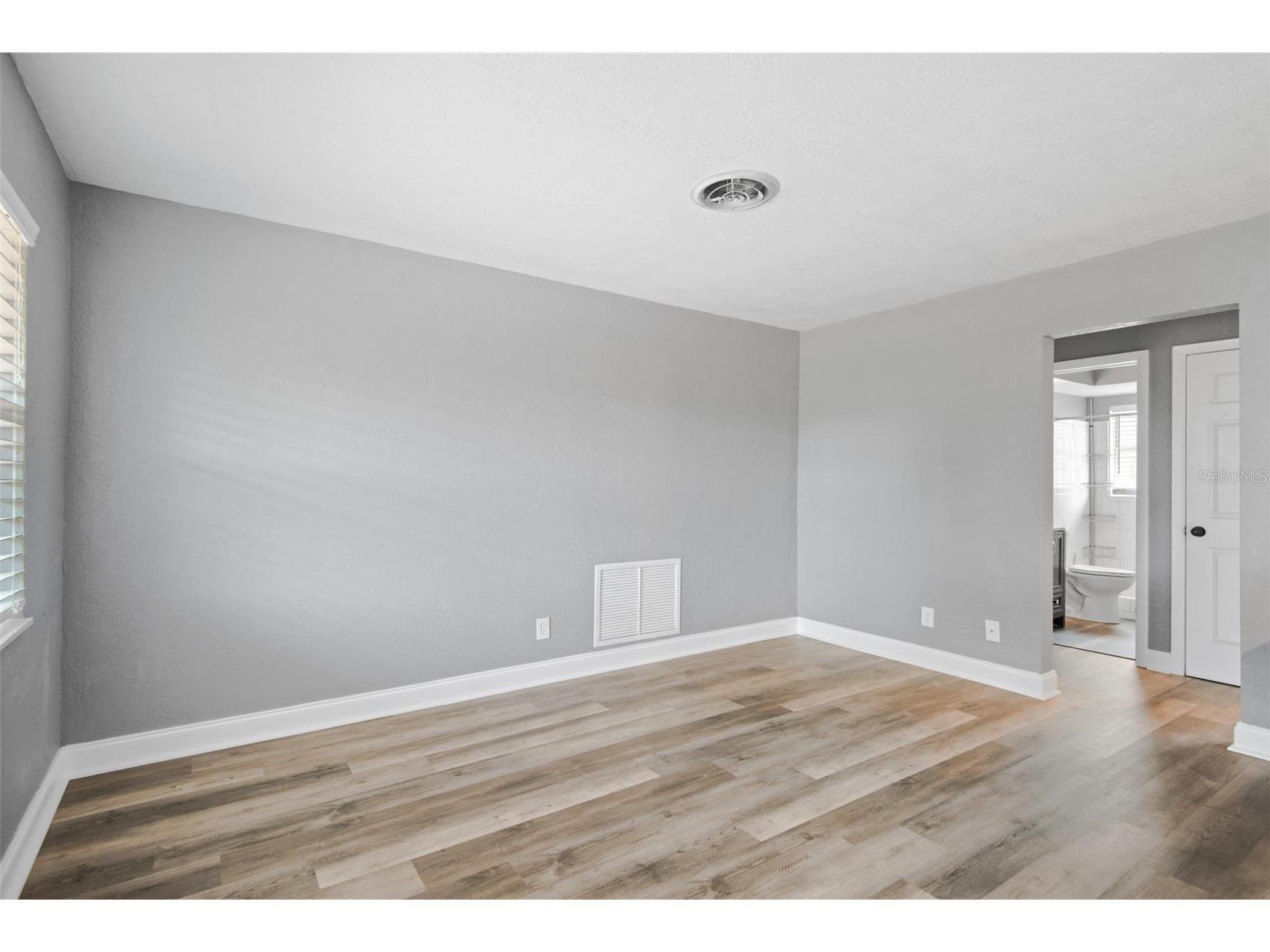 1230 70th Street N Saint Petersburg FL 33710 TB8523279 image29