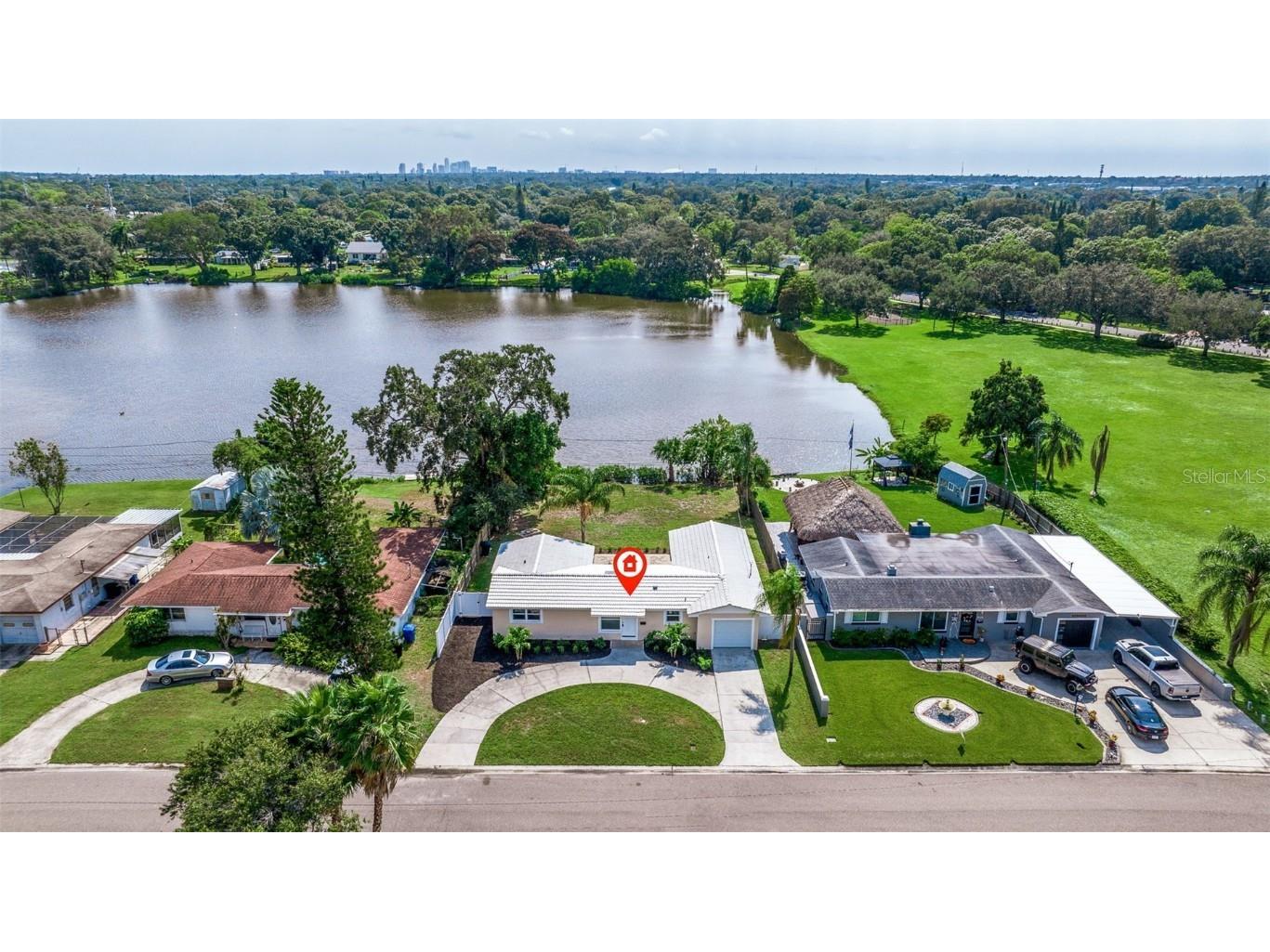 1230 75th Avenue N Saint Petersburg FL 33702 U8217478 image1