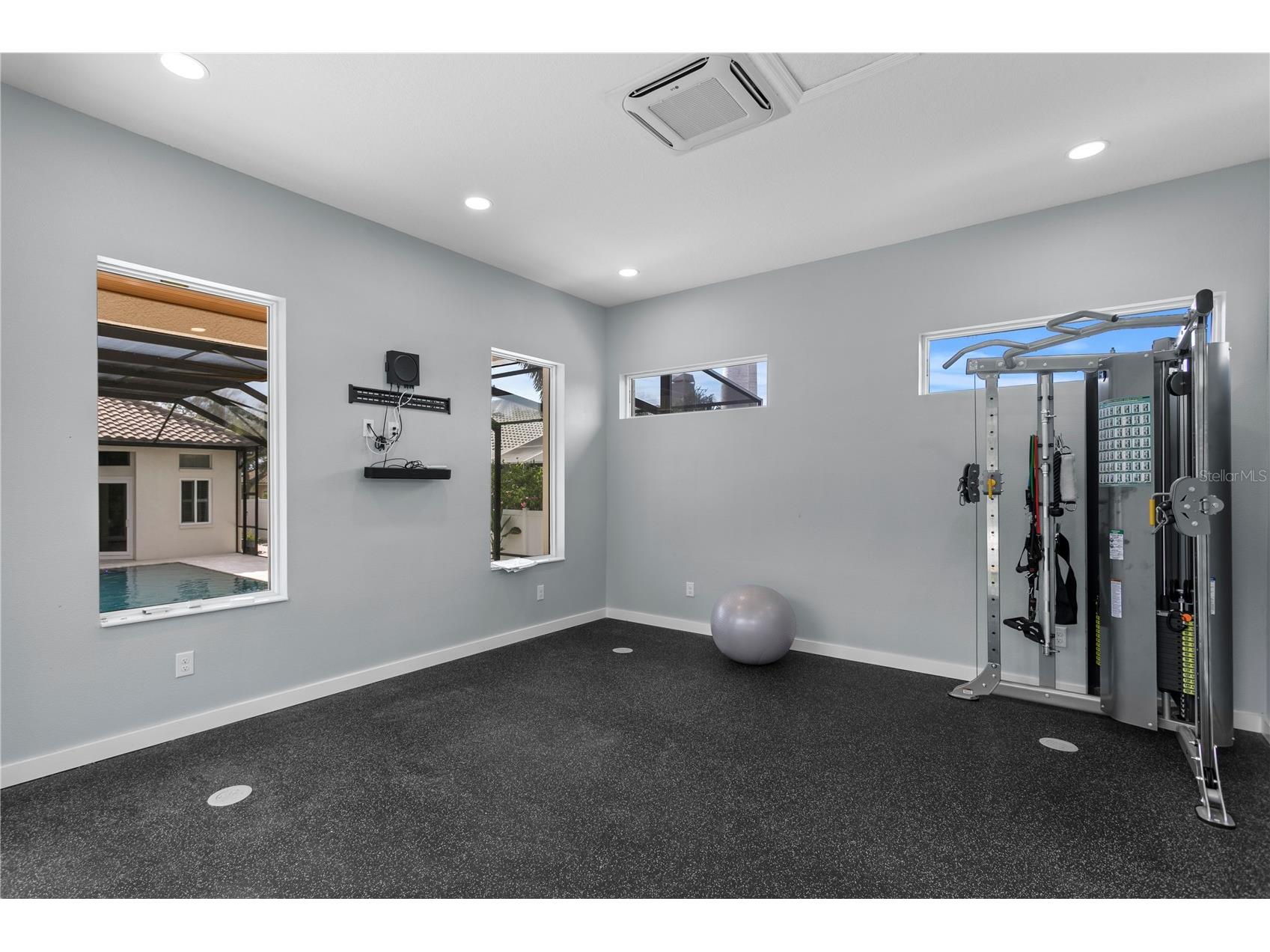 1230 Darlington Oak Circle NE Saint Petersburg FL 33703 TB8518629 image11