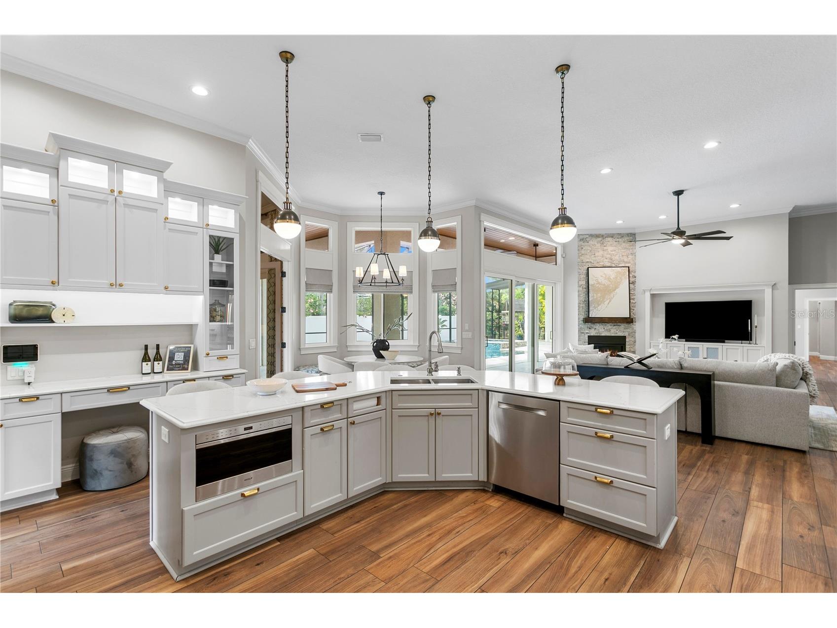 1230 Darlington Oak Circle NE Saint Petersburg FL 33703 TB8518629 image23