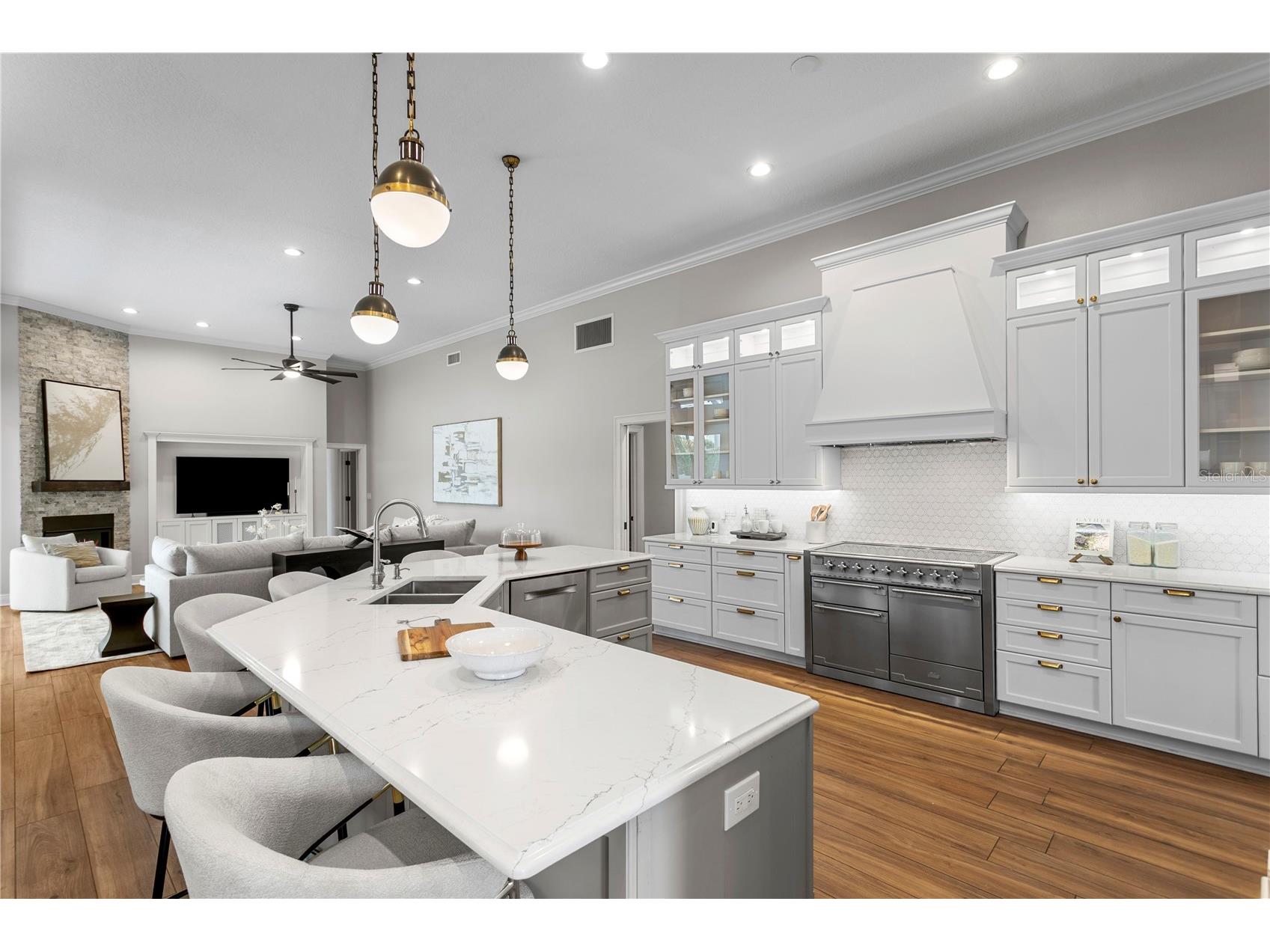1230 Darlington Oak Circle NE Saint Petersburg FL 33703 TB8518629 image24