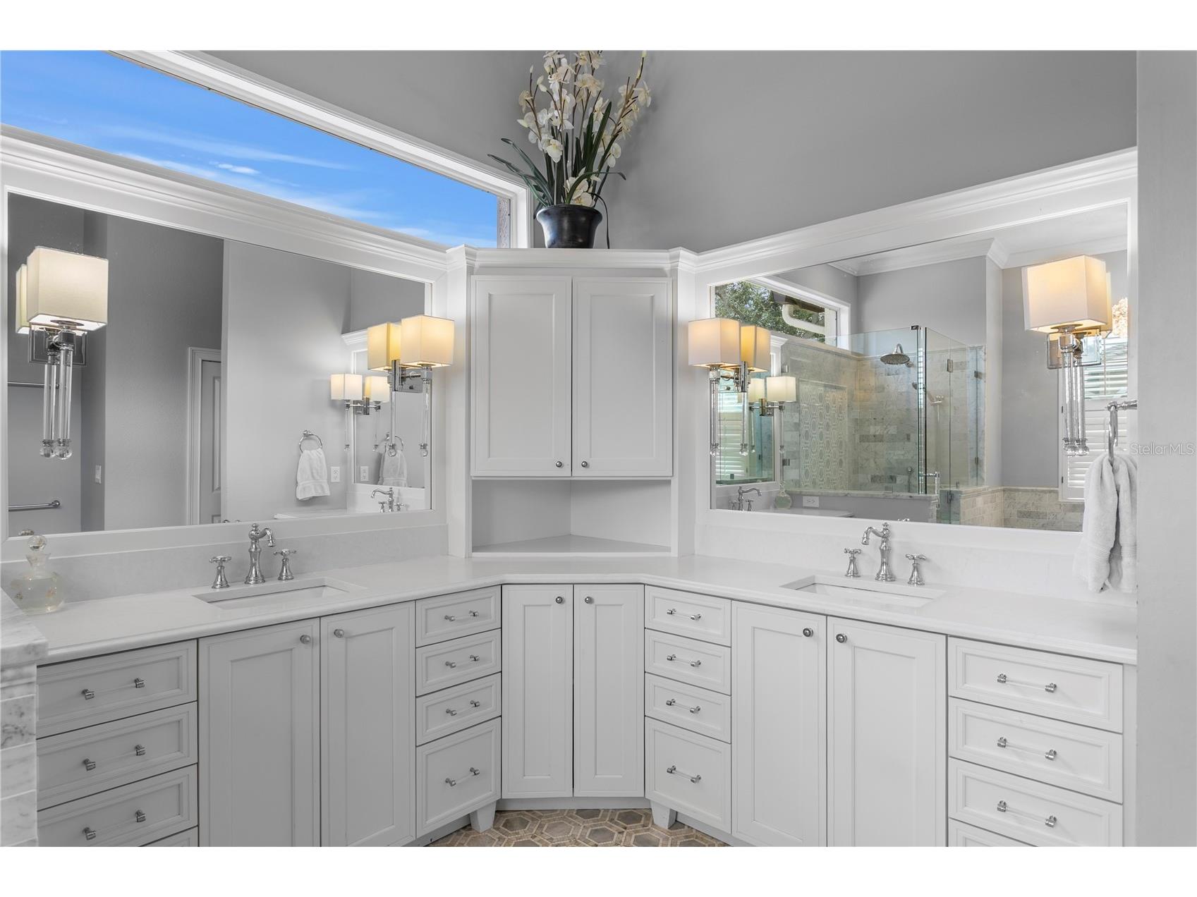 1230 Darlington Oak Circle NE Saint Petersburg FL 33703 TB8518629 image29