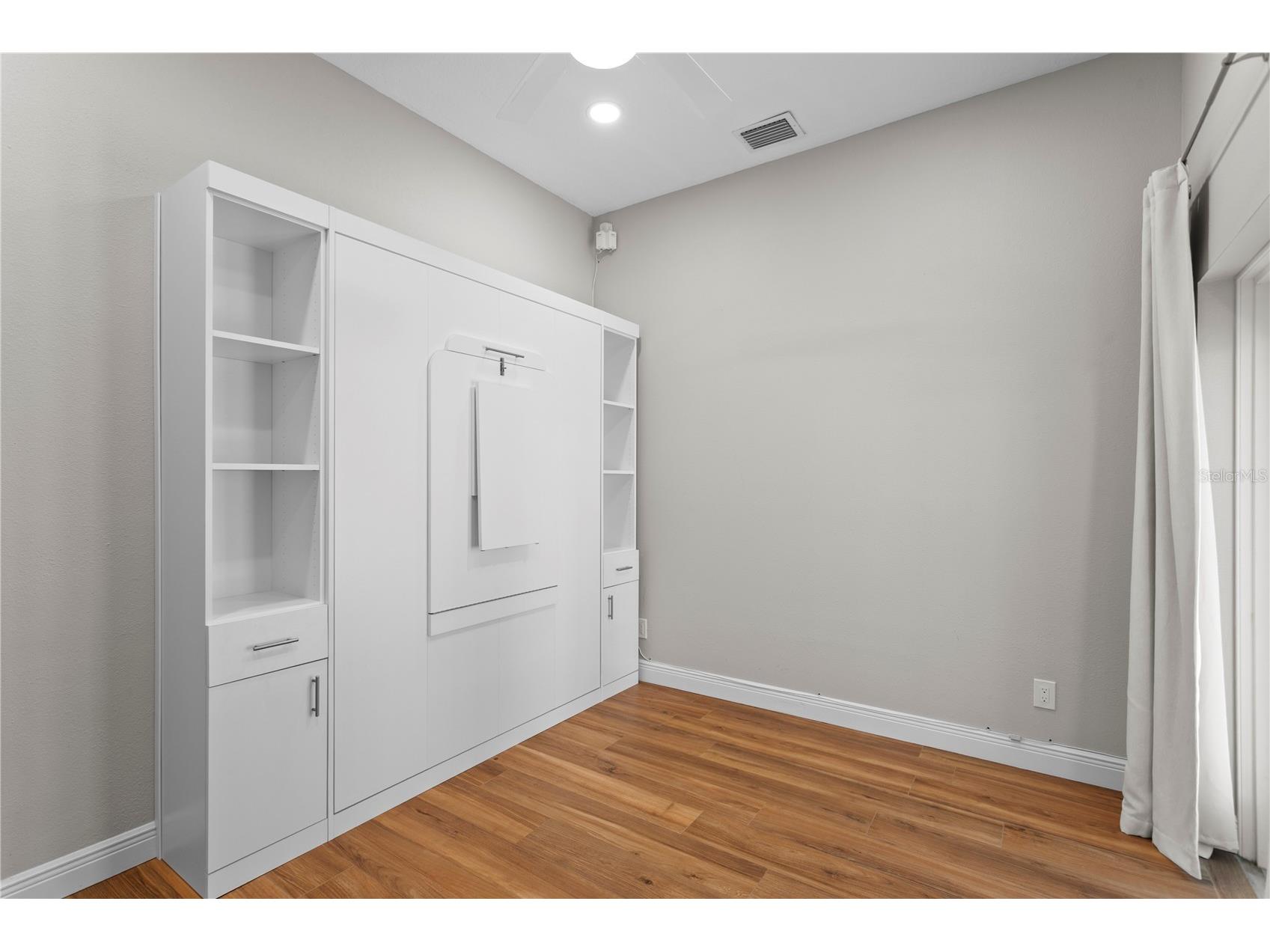 1230 Darlington Oak Circle NE Saint Petersburg FL 33703 TB8518629 image41