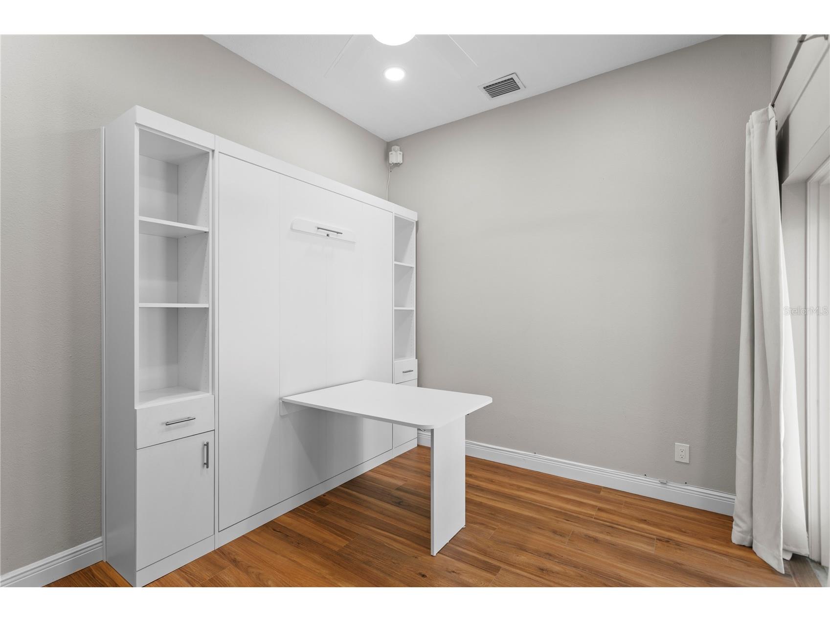 1230 Darlington Oak Circle NE Saint Petersburg FL 33703 TB8518629 image42