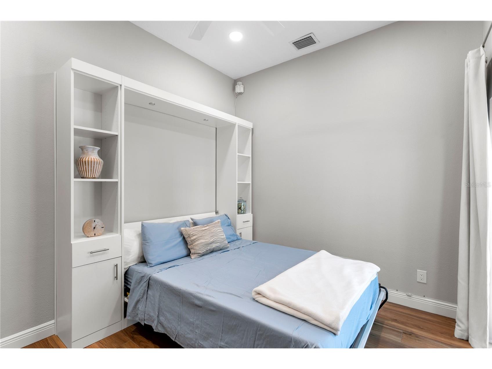 1230 Darlington Oak Circle NE Saint Petersburg FL 33703 TB8518629 image48