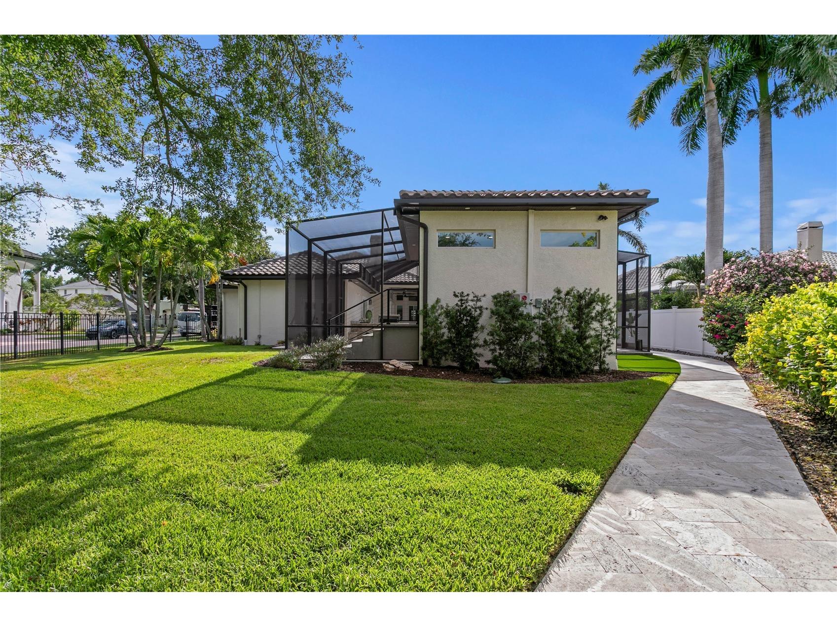 1230 Darlington Oak Circle NE Saint Petersburg FL 33703 TB8518629 image51