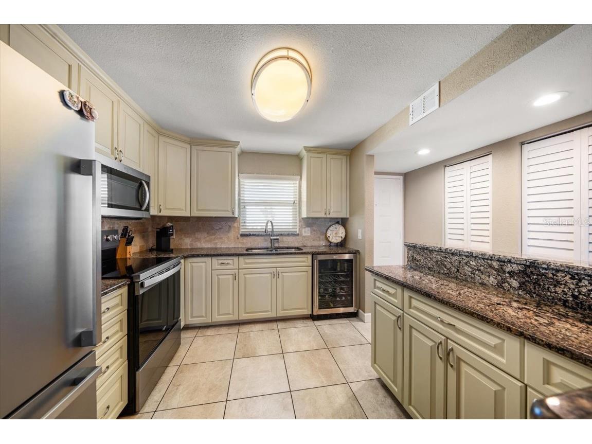 1230 Gulf Boulevard #402 Clearwater Beach FL 33767 TB8331633 image16