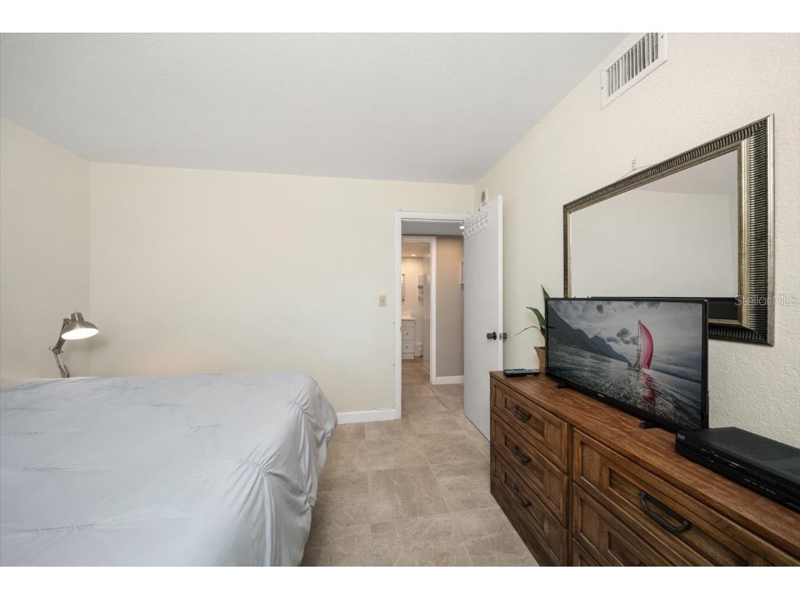 1230 Gulf Boulevard #402 Clearwater Beach FL 33767 TB8331633 image29