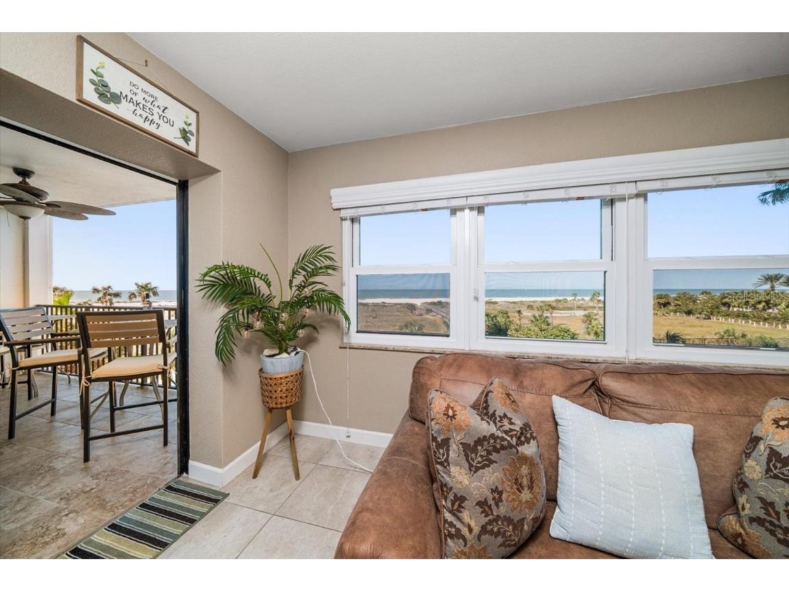 1230 Gulf Boulevard #402 Clearwater Beach FL 33767 TB8331633 image7