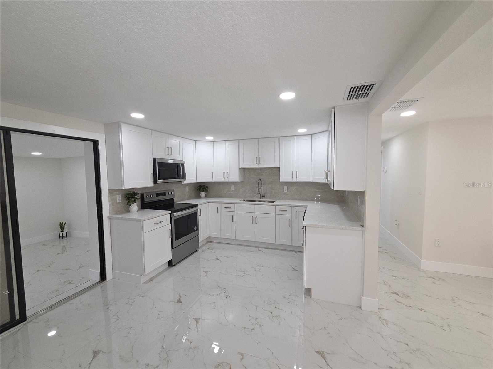 1230 Kew Circle Lakeland FL 33815 A4696215 image15