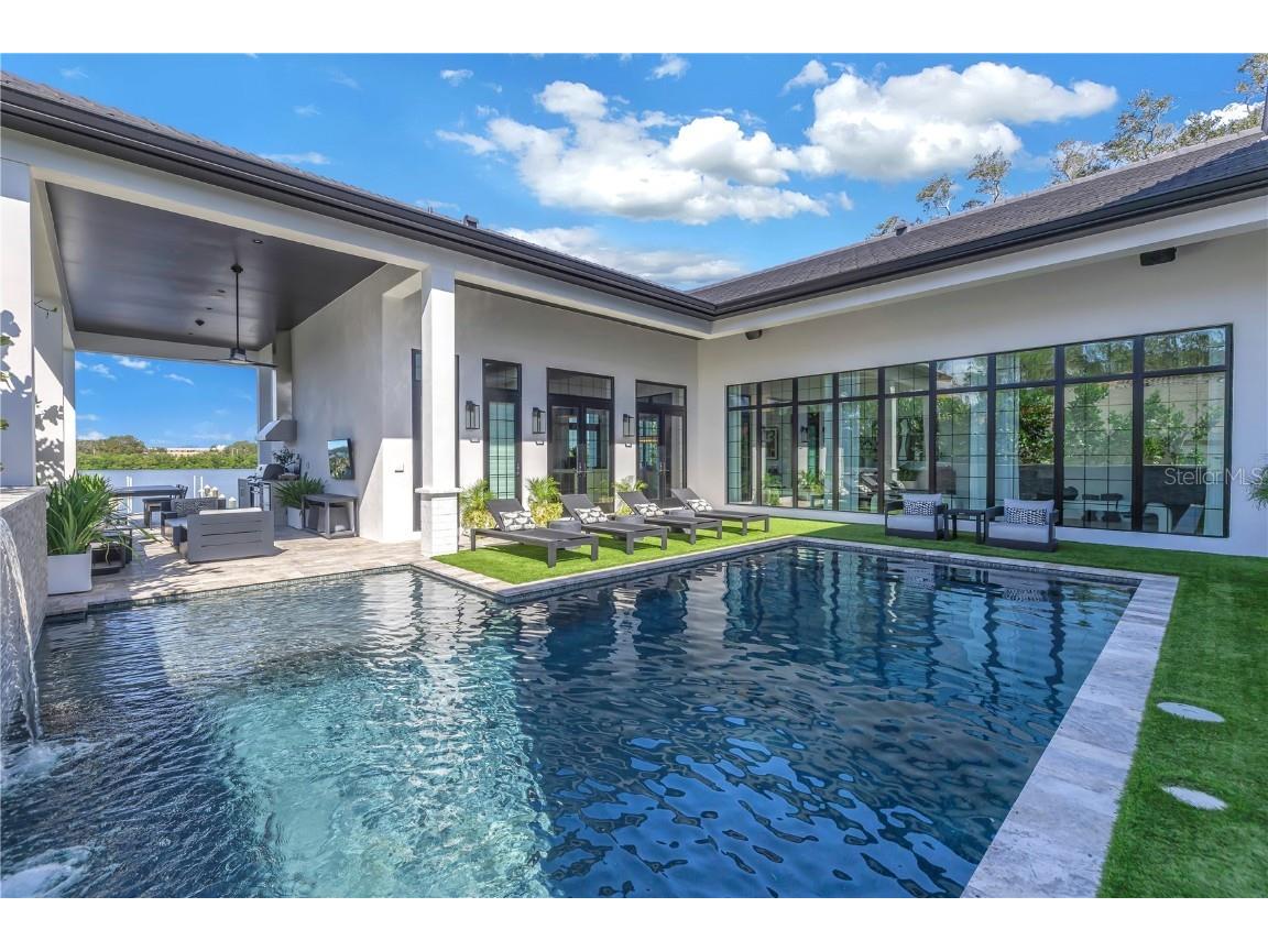 1230 Monterey Boulevard NE Saint Petersburg FL 33704 - COFFEE POT BAYOU TB8320336 image1