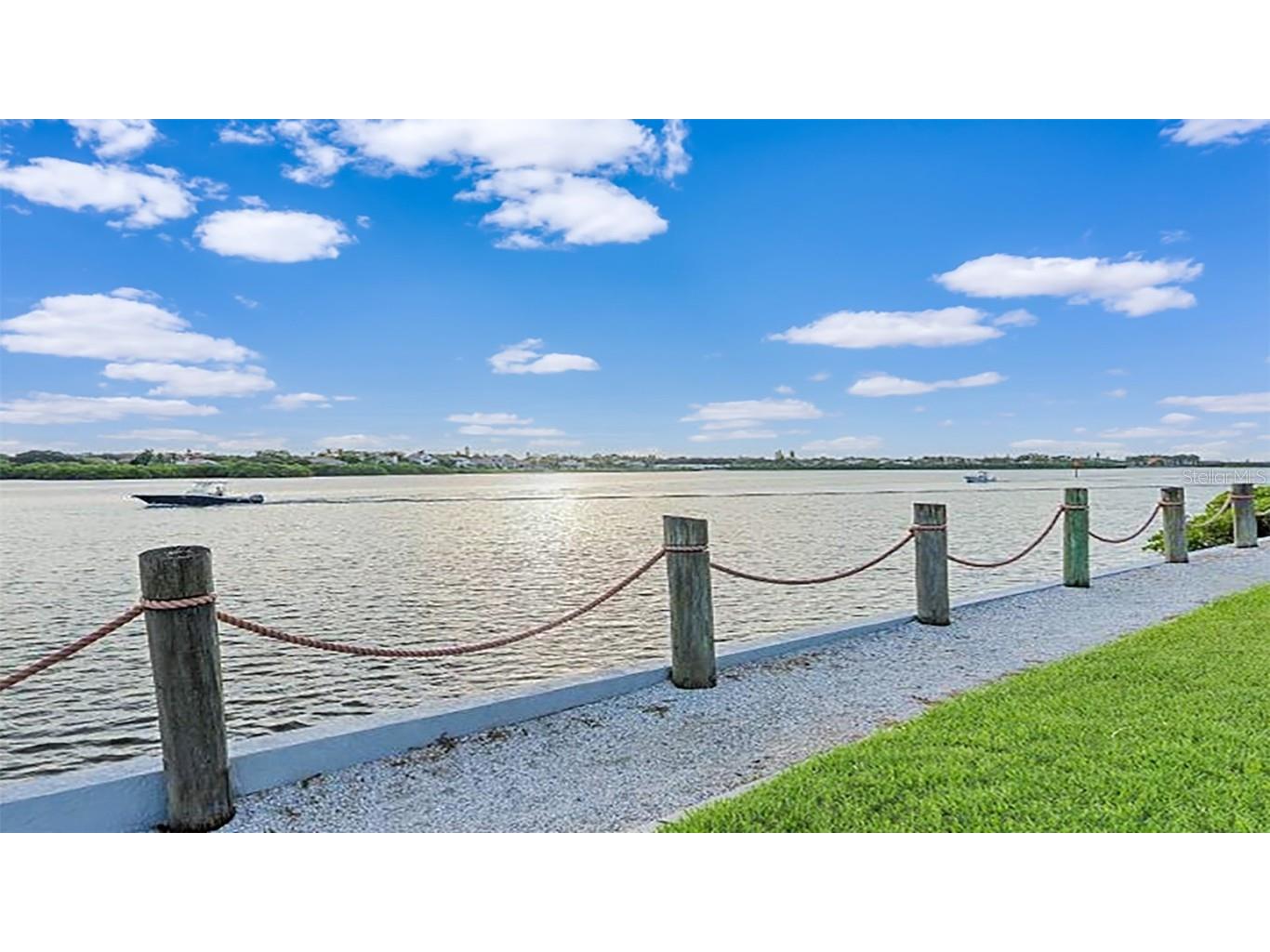 1230 Siesta Bayside Drive #1230-D Sarasota FL 34242 A4589587 image18