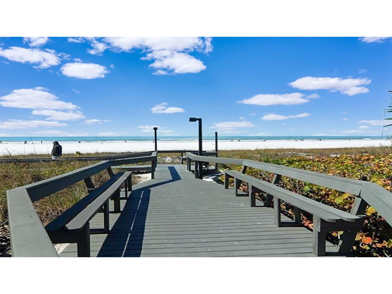 1230 Siesta Bayside Drive #1230-D Sarasota FL 34242 A4589587 image21