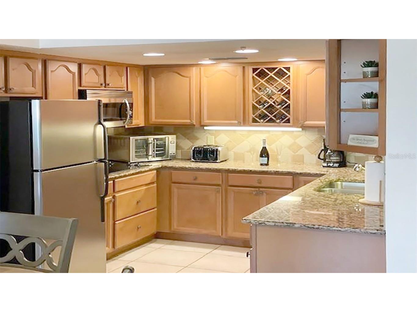 1230 Siesta Bayside Drive #1230-D Sarasota FL 34242 A4589587 image6