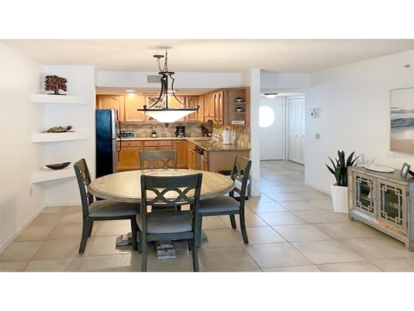 1230 Siesta Bayside Drive #1230-D Sarasota FL 34242 A4589587 image8