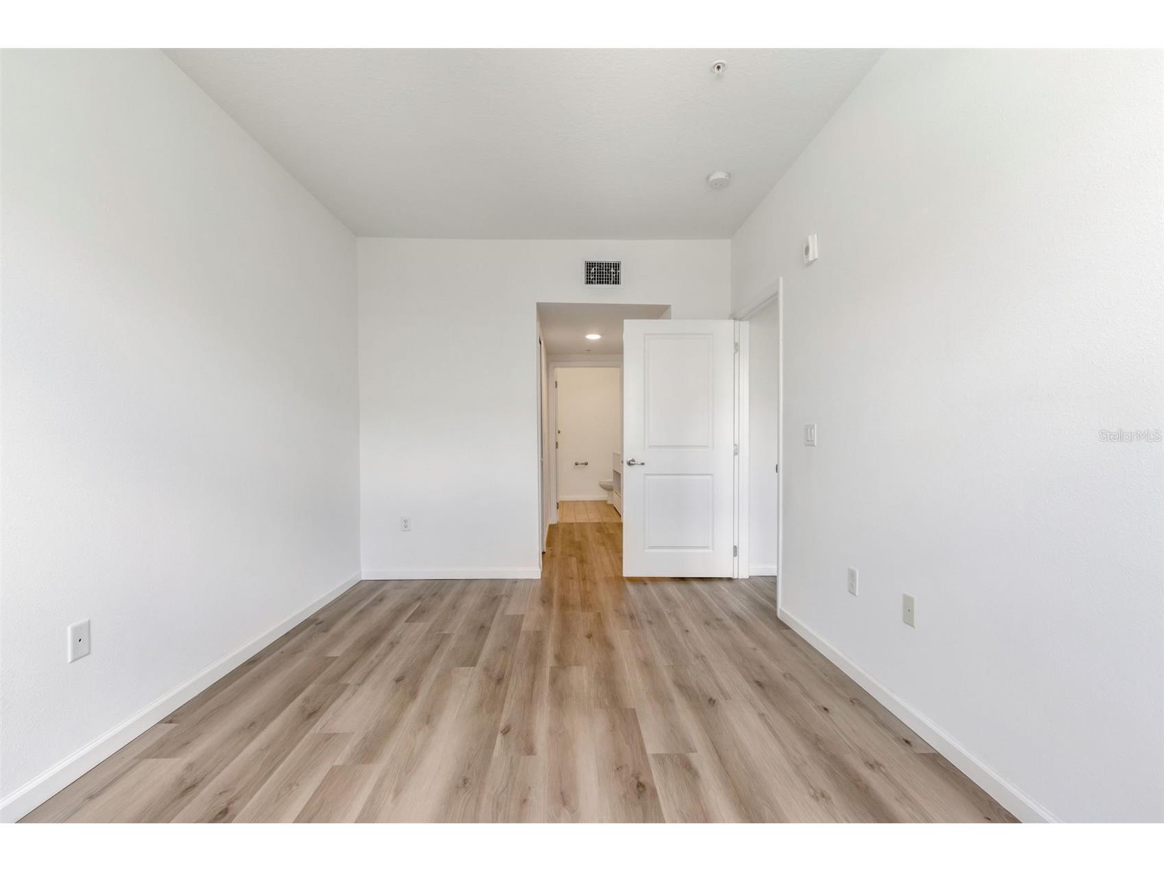1230 Southstation Place #104 Orlando FL 32809 O6422254 image23